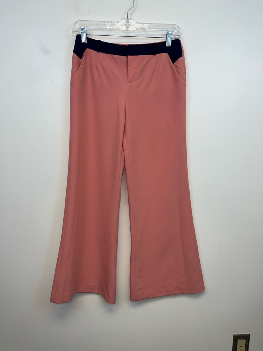 Vero Moda Women's Coral Wide Leg Dress Pants with Navy Waistband Size Small